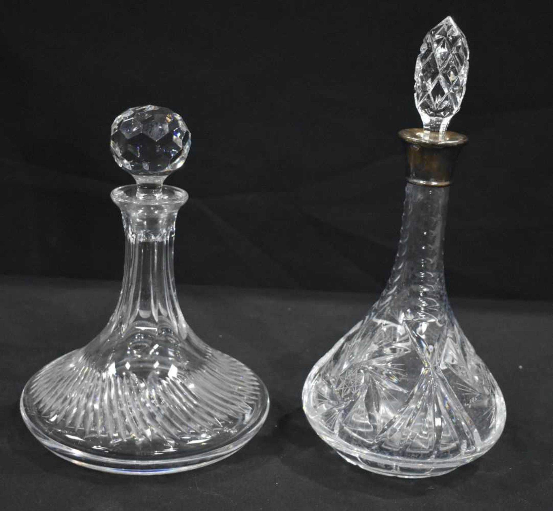 A collection of glass decanters, wine breathers etc (5) - Image 4 of 8