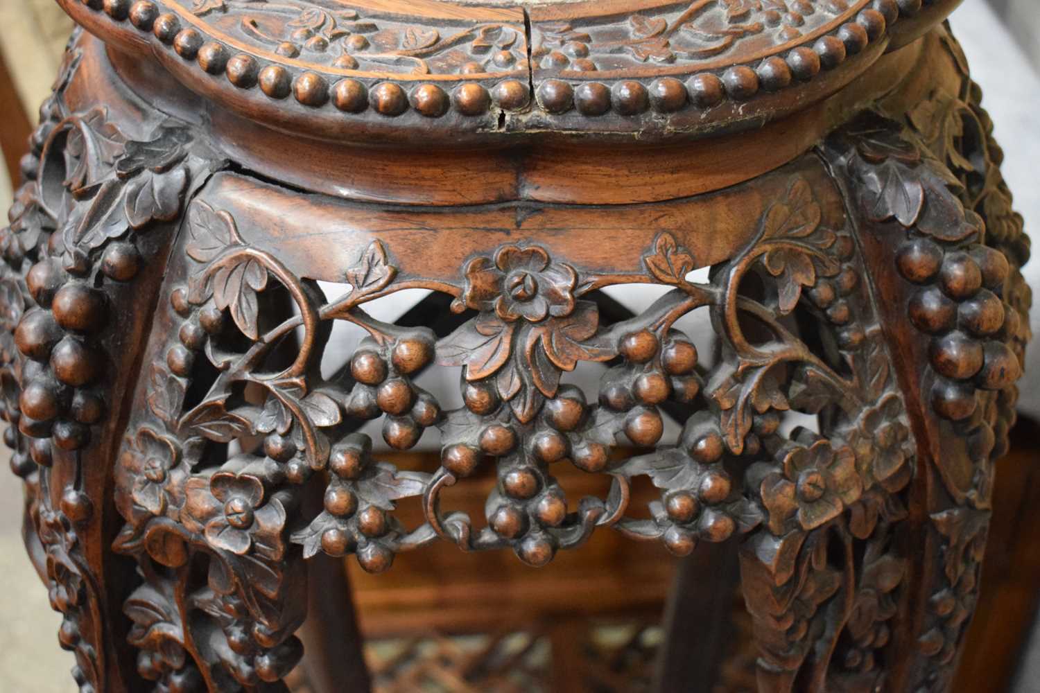 A Fine and Large 19th Century Chinese carved hardwood marble top stand 124 x 41 cm - Image 16 of 28