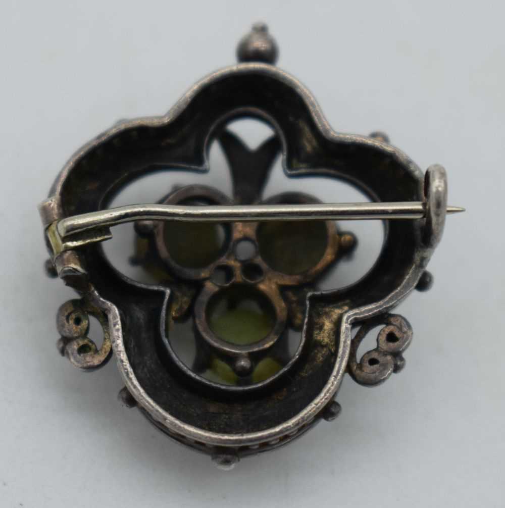 AN ANTIQUE BROOCH. 7 grams. 3 cm x 2.5 cm. - Image 2 of 3