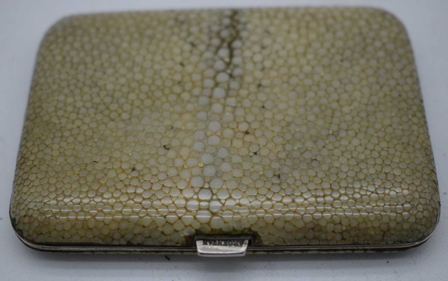 AN EARLY 20TH CENTURY ART DECO SILVER AND SHAGREEN CASE. 83 grams. 11cm x 8.25cm. - Image 2 of 3