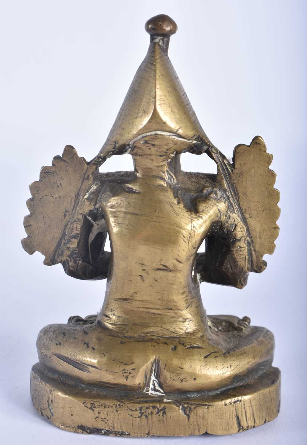 A 17TH/18TH CENTURY INDIAN BRONZE FIGURE OF A SEATED MALE DEITY modelled with hands clasped. 12 cm x - Image 6 of 7