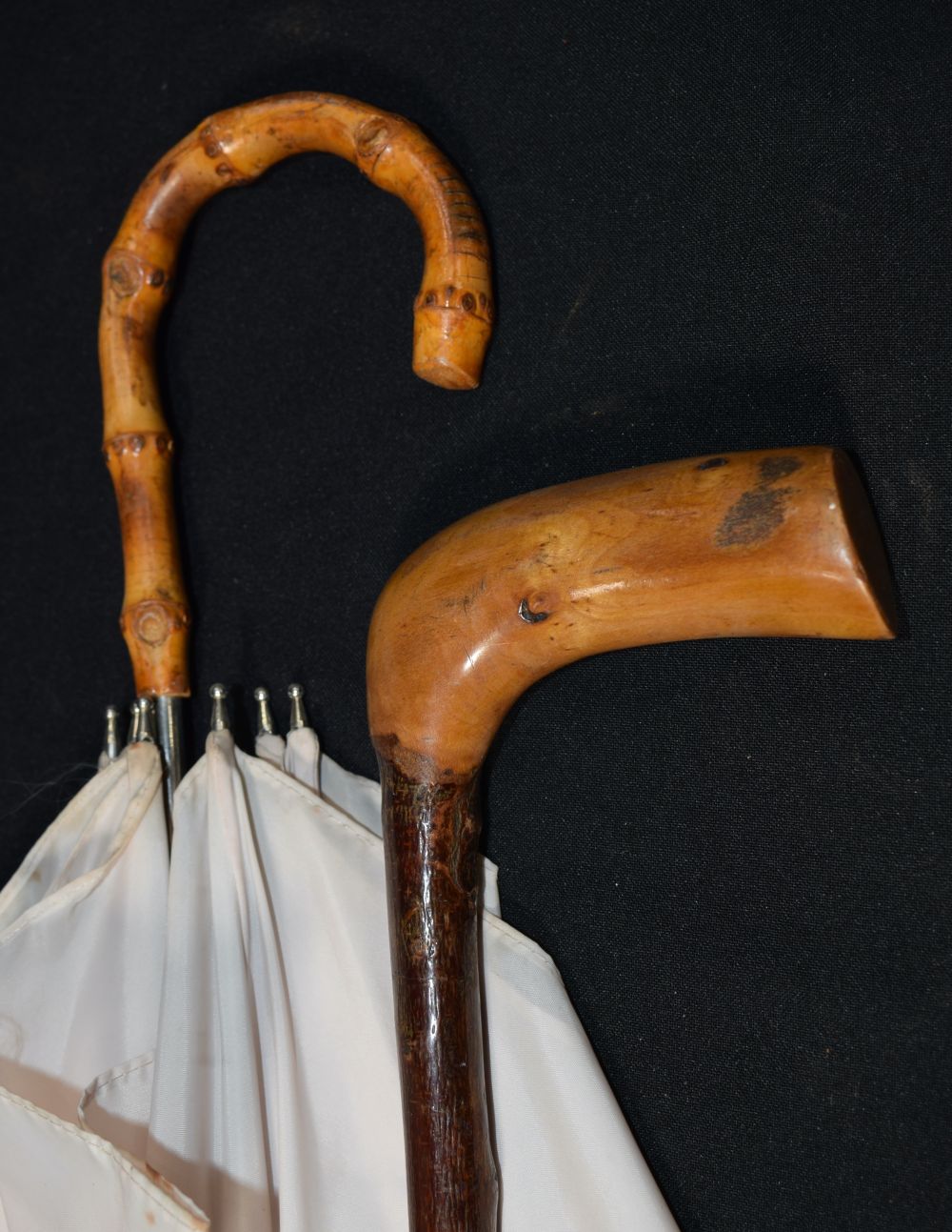 A collection of Vintage Shooting stick seats, canes and a Parasol 99 cm (11) - Image 10 of 12