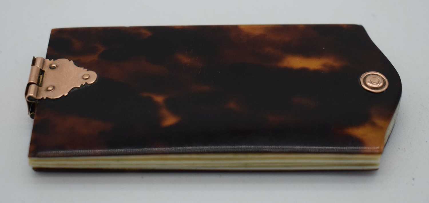 AN EARLY VICTORIAN TORTOISESHELL DAYS OF THE WEEK POCKET BOOK. 29 grams. 7.5 cm x 3.5 cm. - Image 2 of 4