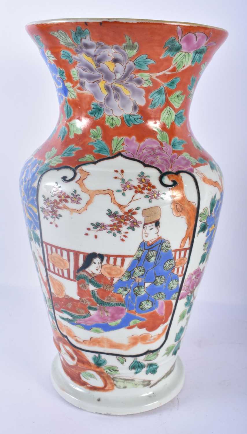 A LARGE 19TH CENTURY JAPANESE MEIJI PERIOD KUTANI PORCELAIN VASE together with a Japanese pottery - Image 3 of 8