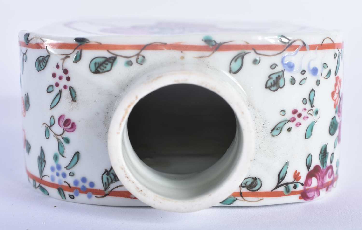 AN 18TH CENTURY CHINESE EXPORT FAMILLE ROSE PORCELAIN TEA CADDY Qianlong. 12 cm x 8 cm. - Image 4 of 5