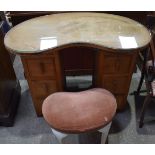 A wooden 6 drawer dressing table with glass top 81 x 105 x 53 cm.