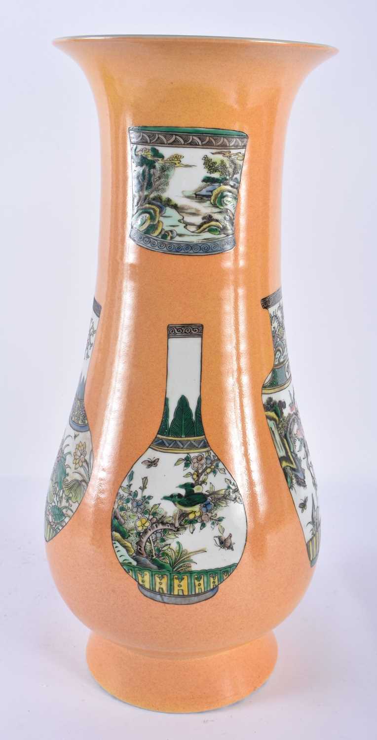 A LARGE EARLY 20TH CENTURY CHINESE IMPERIAL YELLOW FAMILLE VERTE VASE Late Qing/Republic, bearing - Image 3 of 6