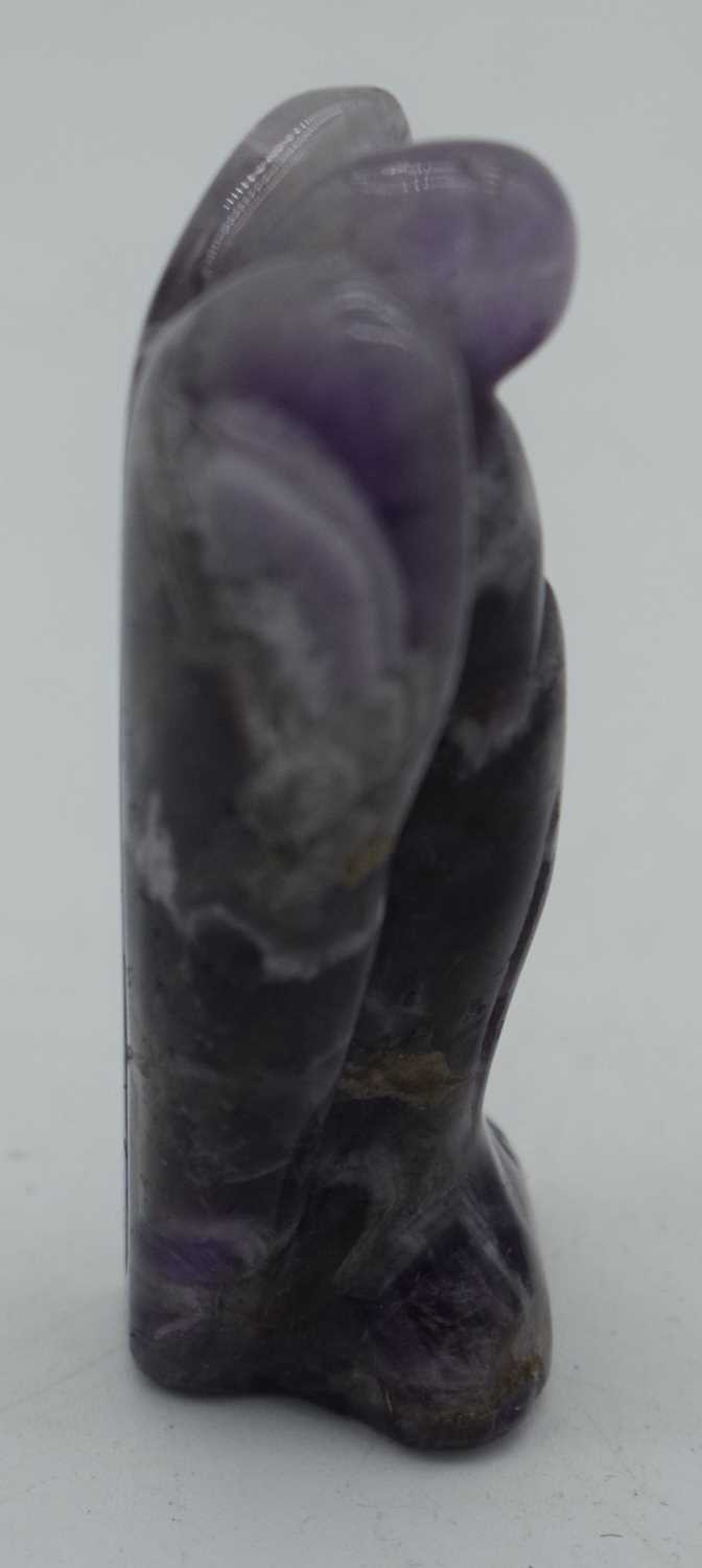 A CARVED AMETHYST STONE ANGEL. 95 grams. 7.5 cm x 4.25cm. - Image 2 of 17