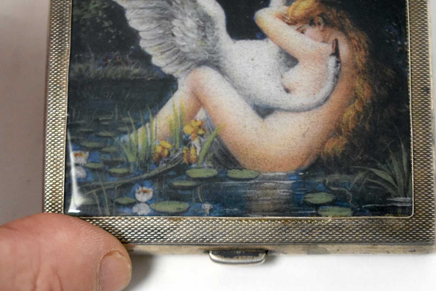 AN ANTIQUE SILVER VESTA CASE together with a silver cigarette case. Birmingham 1882 & 1932. 170 - Image 14 of 21