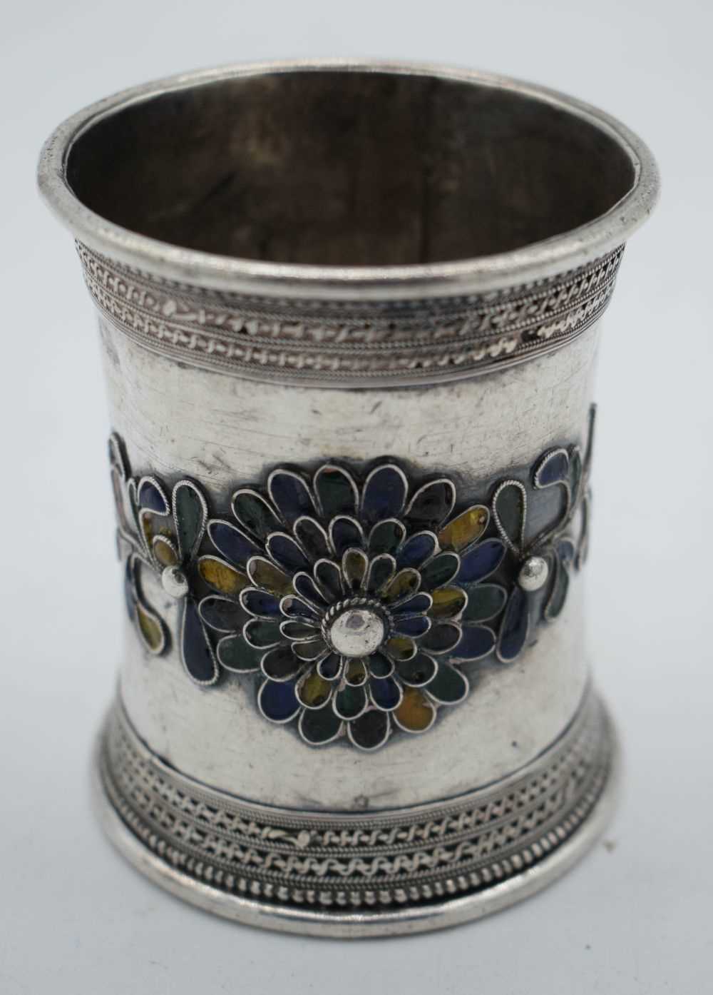 AN UNUSUAL 19TH CENTURY CONTINENTAL SILVER AND ENAMEL ARM BANGLE possibly Russian. 153 grams. 9 cm x - Image 3 of 4