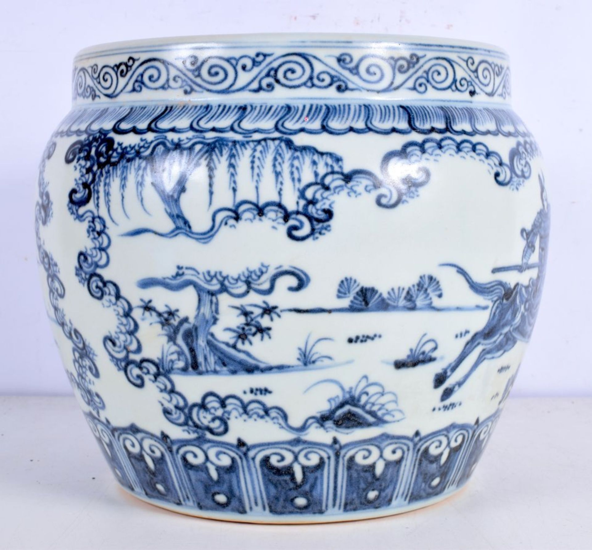 A Chinese Porcelain Blue and white jar made for the Islamic market 20 cm - Image 5 of 6