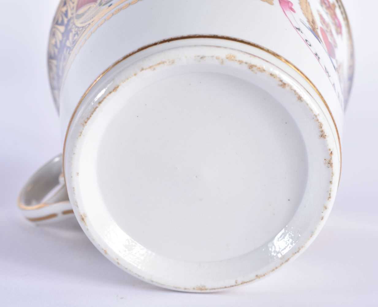 TWO LATE 18TH/19TH CENTURY CHAMBERLAINS WORCESTER CUPS AND SAUCERS one painted with an armorial, the - Image 7 of 13