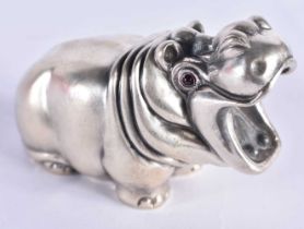 A CONTINENTAL SILVER HIPPO. 78.8 grams. 7.5 cm x 3.5 cm.