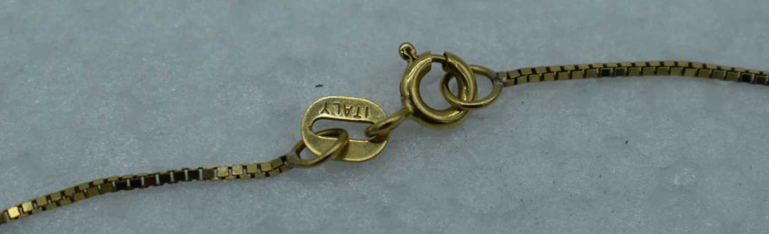 ASSORTED 14CT & 18CT GOLD. 7 grams. Chain 43 cm long, pendant 2 cm x 0.5 cm. - Image 4 of 5