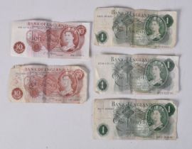 Five English banknotes (5)