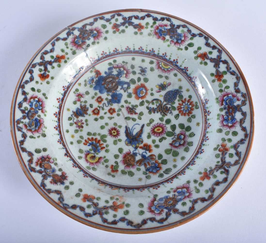 THREE 18TH CENTURY CHINESE FAMILLE ROSE PLATES Qianlong, painted with flowers. 23.5 cm diameter. ( - Image 2 of 6