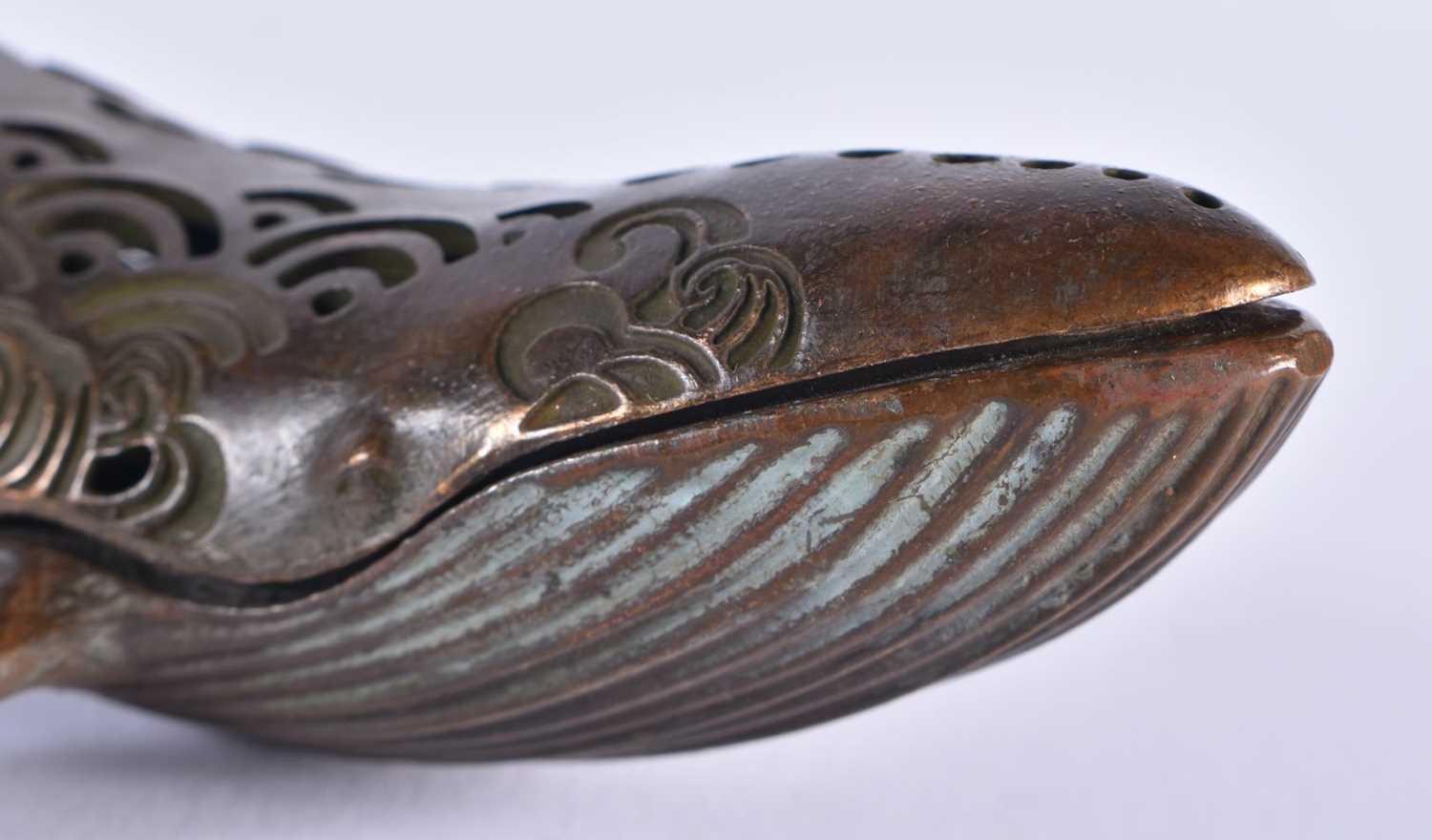 A JAPANESE BRONZE WHALE CENSER AND COVER. 15 cm long. - Image 2 of 5