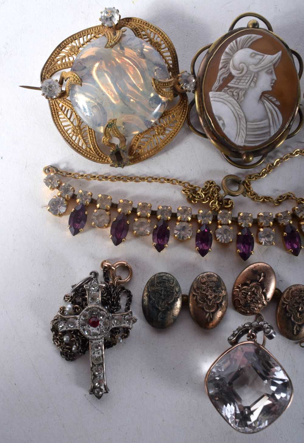 A Collection of Antique Jewellery including 3 Necklaces, A Pendant, Three Brooches and a Pair of - Image 2 of 4