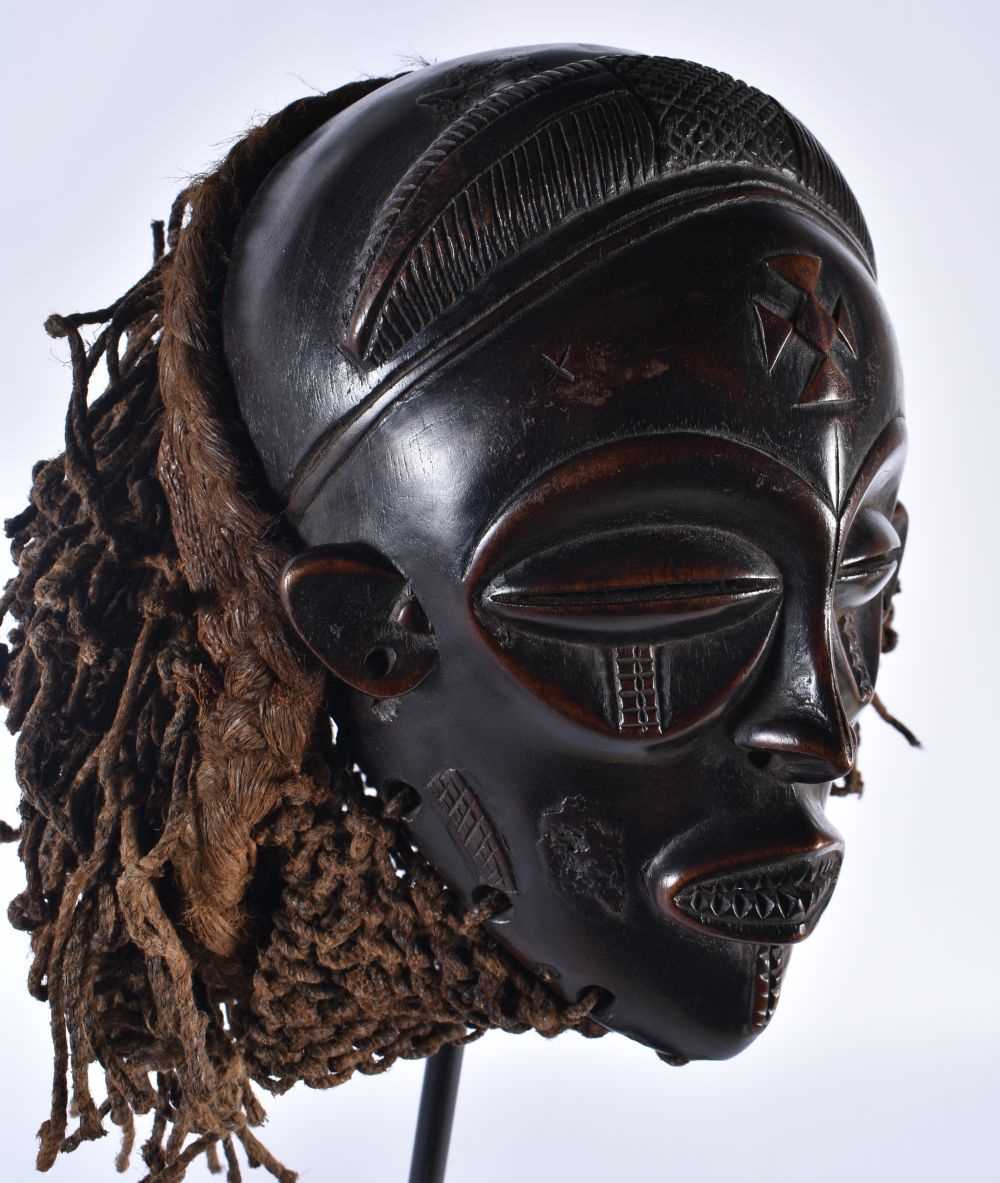 A LARGE EARLY 20TH CENTURY AFRICAN TRIBAL WOOD MASK with later stand. 58 cm x 14 cm. - Image 3 of 8