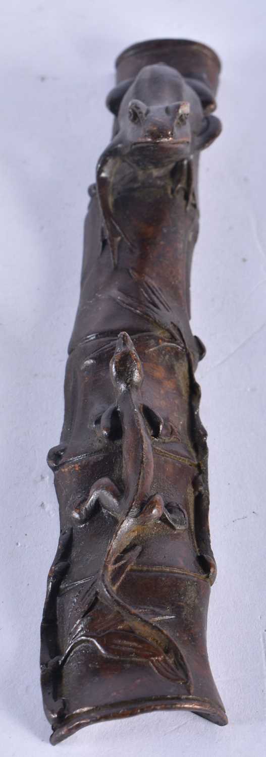 A Japanese Bronze of Reptiles on a Bamboo Branch. 16.5 cm x 3.4cm x 3.1cm, weight 200g - Image 3 of 4