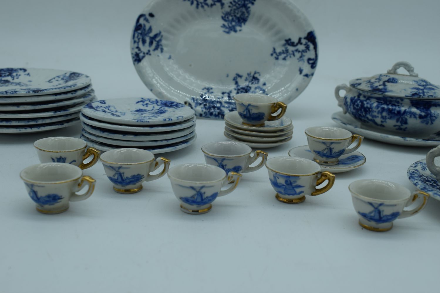 19th Century Swansea Blue and White part Dolls Toy Dinner Service together with a 20th Century Dolls - Image 5 of 6