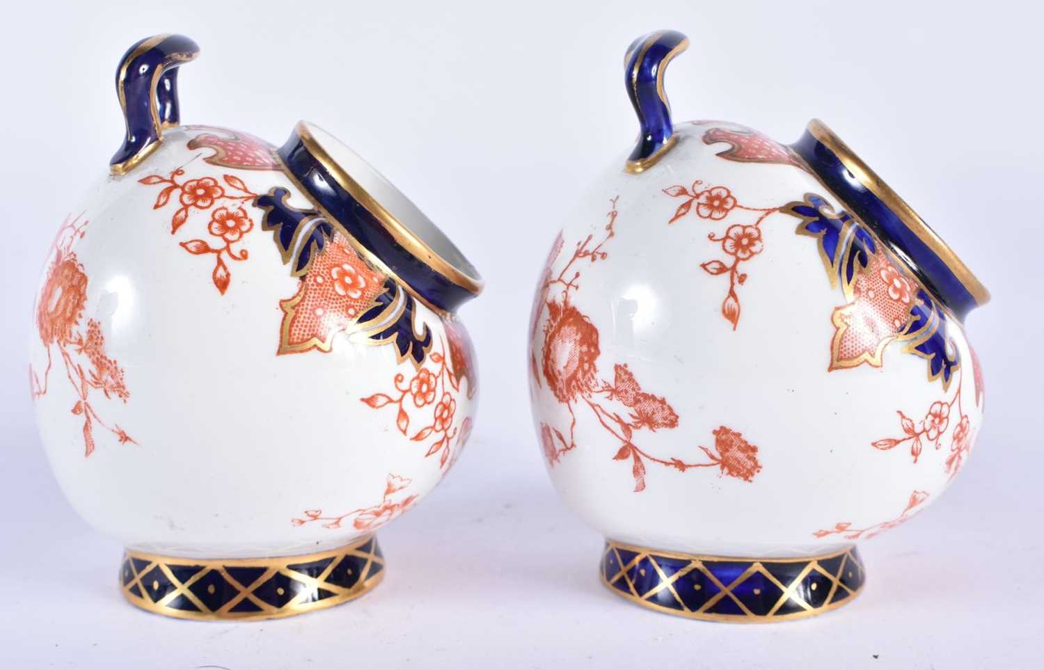 A PAIR OF ROYAL CROWN DERBY IMARI CAULDRONS. 9 cm x 5 cm. - Image 2 of 4