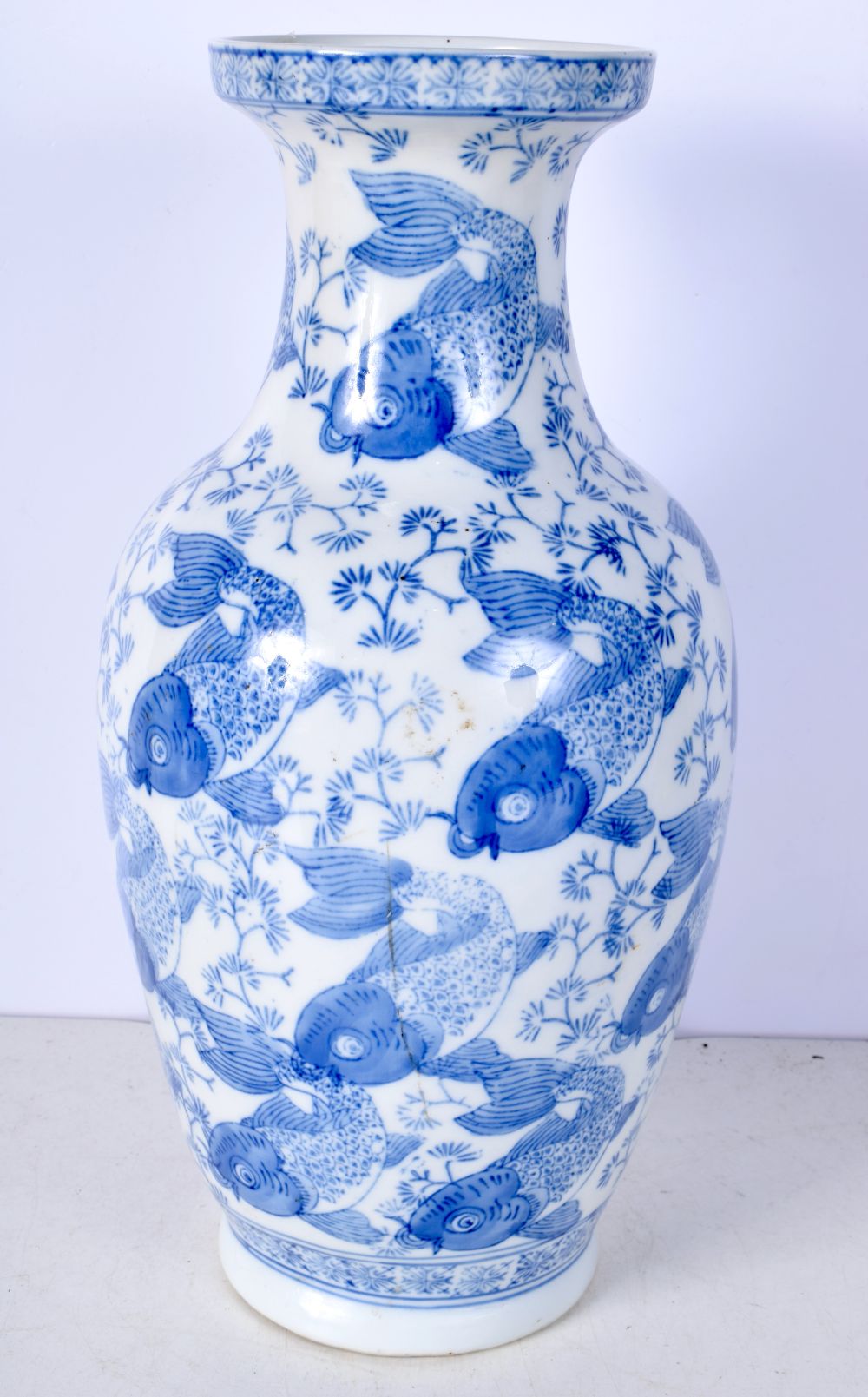 A Chinese porcelain blue and white vase decorated with fish and Algae 36 cm. - Image 6 of 8