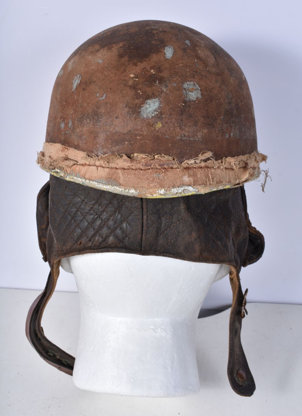 An antique Cromwell Flying helmet 14 x 25 cm. - Image 8 of 12