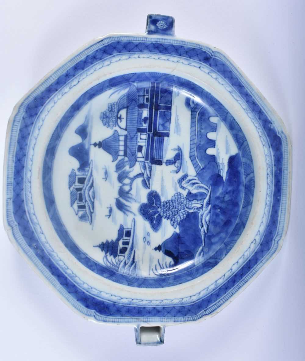 AN 18TH CENTURY CHINESE CAFE AU LAIT PORCELAIN TEABOWL AND SAUCER Yongzheng/Qianlong, together - Image 2 of 10