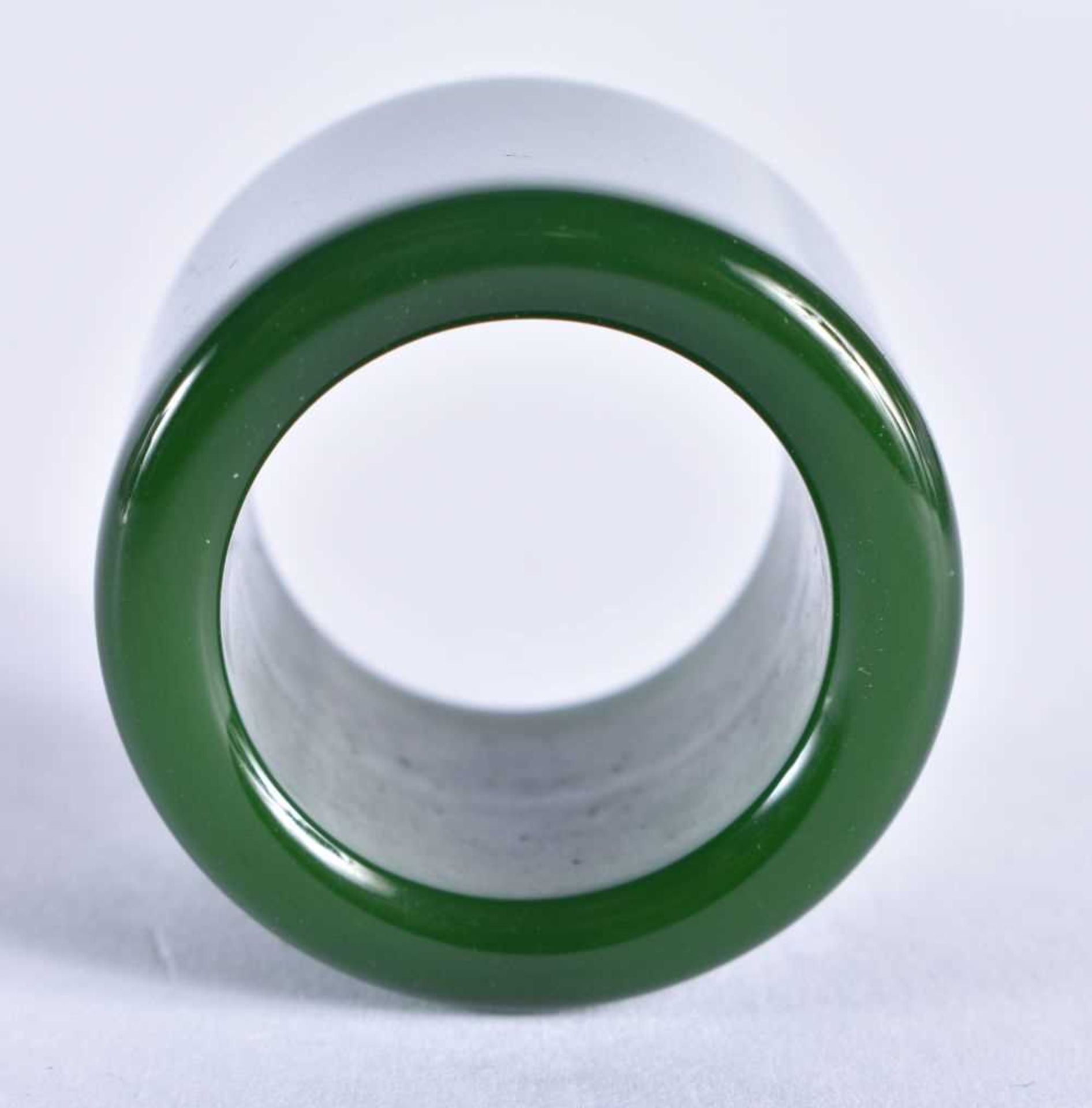 A CHINESE JADE ARCHER'S RING 20th Century. 26.7 grams. Z. - Image 2 of 3