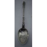 AN UNUSUAL VICTORIAN SILVER APOSTLE SPOON engraved with an owl perched upon a log. 40 grams.