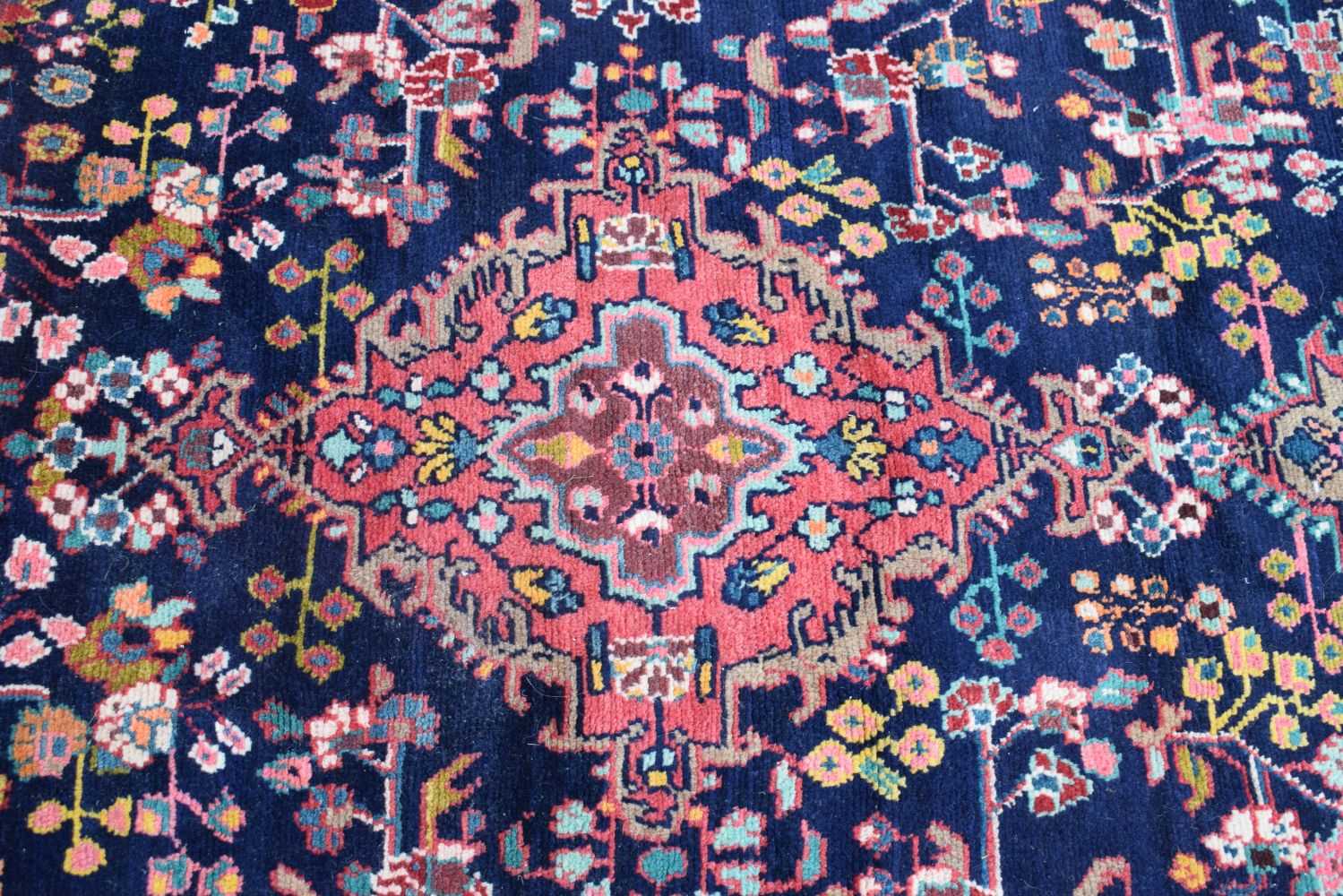 A Persian runner 326 x 129 cm - Image 4 of 10
