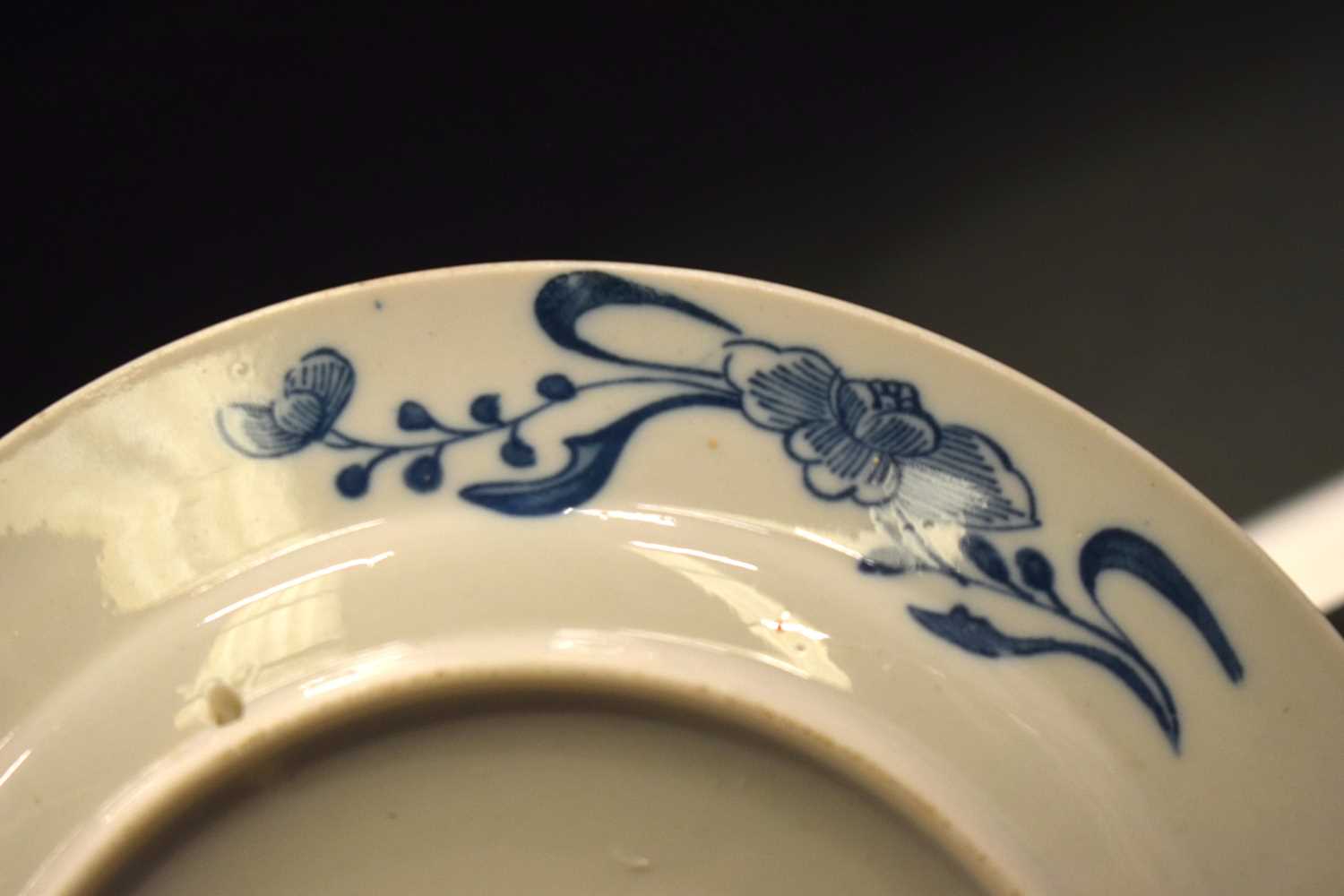 A 19TH CENTURY CHINESE BLUE AND WHITE PORCELAIN JAR bearing Kangxi marks to base, together with a - Image 22 of 27