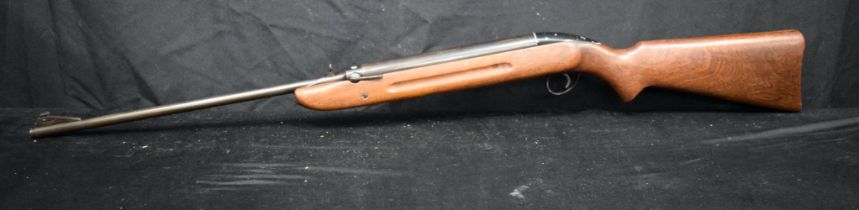 A Airsporter Mk2 air rifle with flip up rear sight 112 cm.