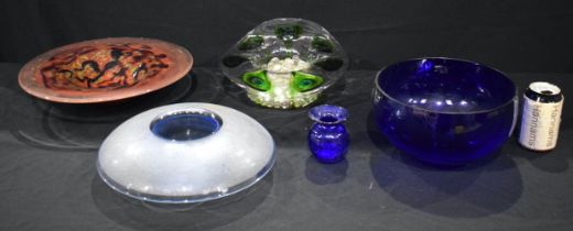 A collection of art glass bowls and a small vase largest 36 cm (5)