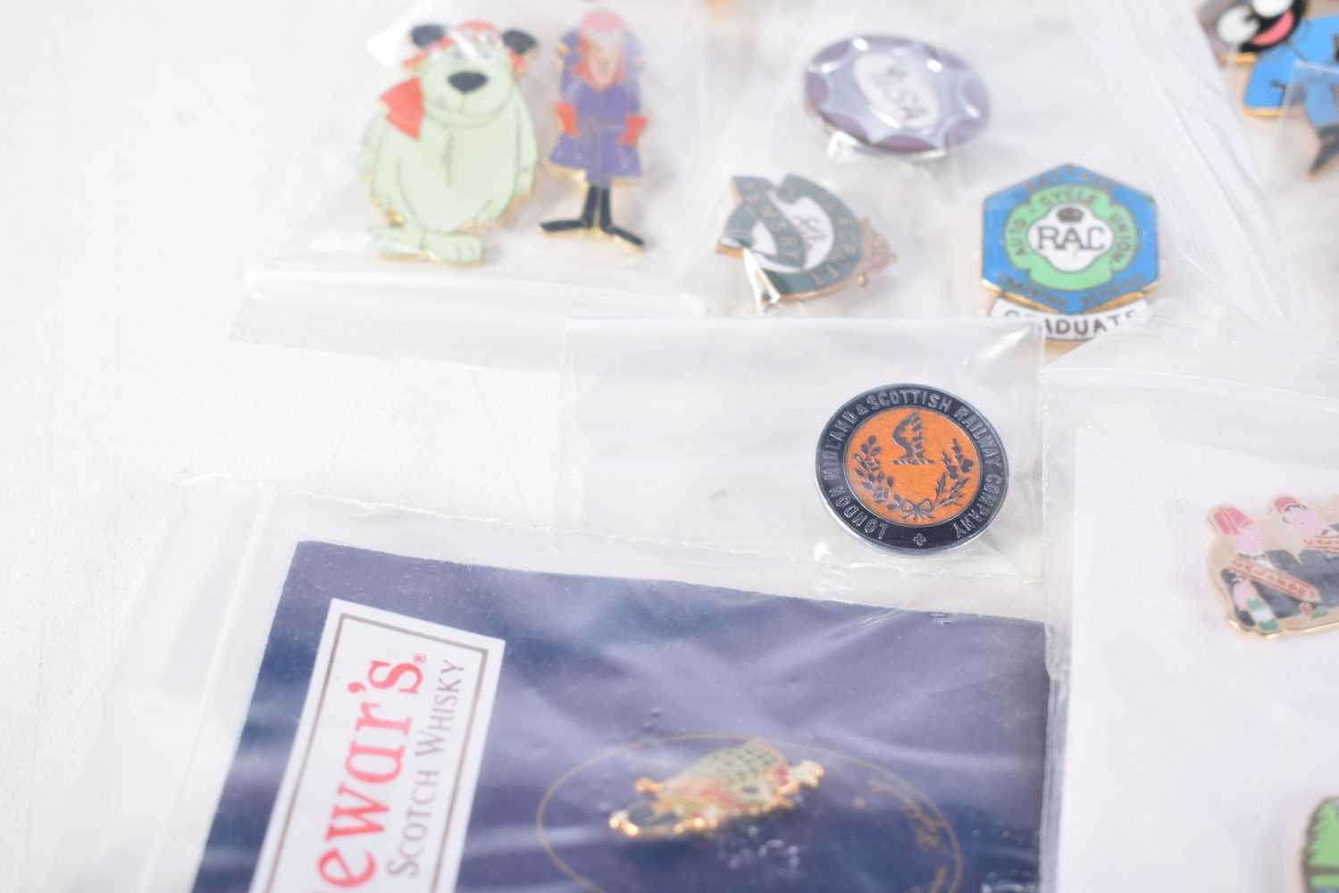 A Collection of Lapel Badges (qty) - Image 4 of 5