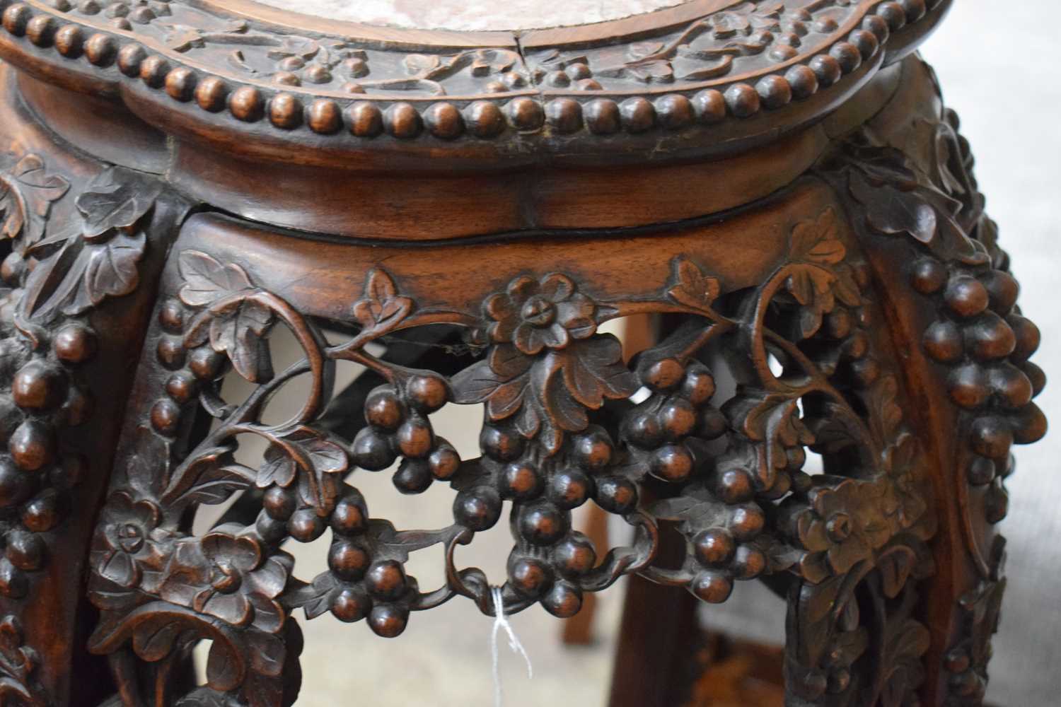 A Fine and Large 19th Century Chinese carved hardwood marble top stand 124 x 41 cm - Image 19 of 28