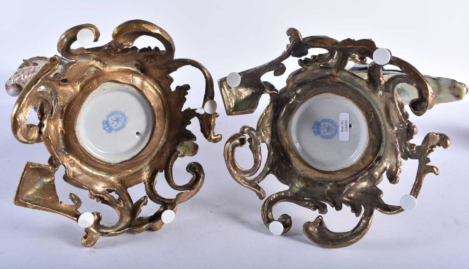 A LARGE PAIR OF CONTINENTAL PORCELAIN ORMOLU AND BRONZE PARROT CANDLESTICKS. 56 cm high. - Image 6 of 6