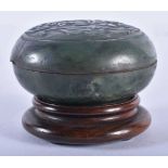 A LATE 18TH/19TH CENTURY CHINESE CARVED SPINACH JADE PASTE BOX AND COVER Late Qianlong/Jiaqing. 6.