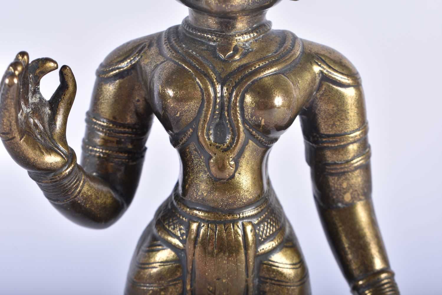 AN 18TH/19TH CENTURY INDIAN BRONZE FIGURE OF A HINDU DEITY. 19 cm high. - Image 3 of 8