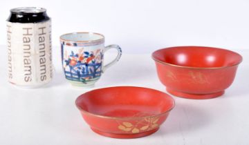 A Chinese Porcelain cup together with 2 Japanese lacquered dishes 5 x 13 cm.