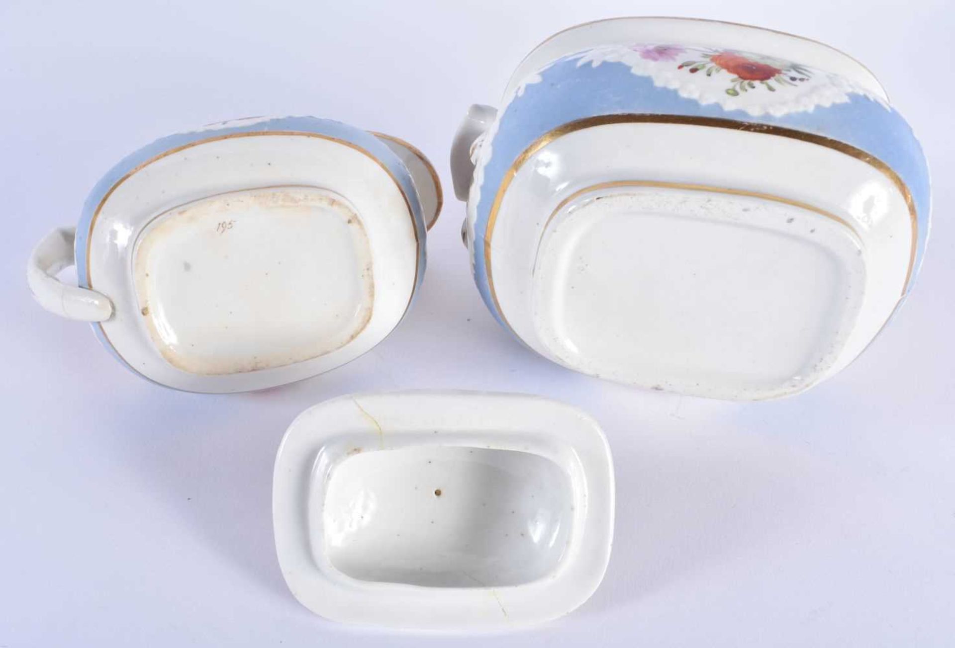 AN EARLY 19TH CENTURY CHAMBERLAINS WORCESTER PART TEASET painted with floral sprays, under a moulded - Image 7 of 36