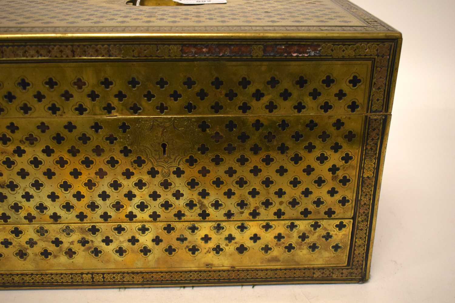 A FINE EARLY 19TH CENTURY FRENCH BRONZE OVERLAID WOOD CASKET with fully fitted silver interior, - Image 8 of 23
