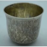 AN 18TH CENTURY CONTINENTAL SILVER TUMBLER BEAKER. 85 grams. 6.75 cm x 6 cm.