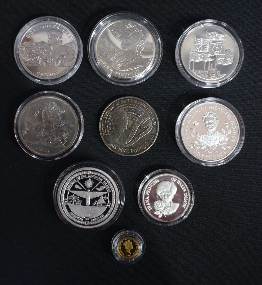 A collection of commemorative coins 8 x £5 - 2 x 1 Crown - 1 x 5 Crown - 1 x 20 Crown - 5 Shilling - Image 13 of 14