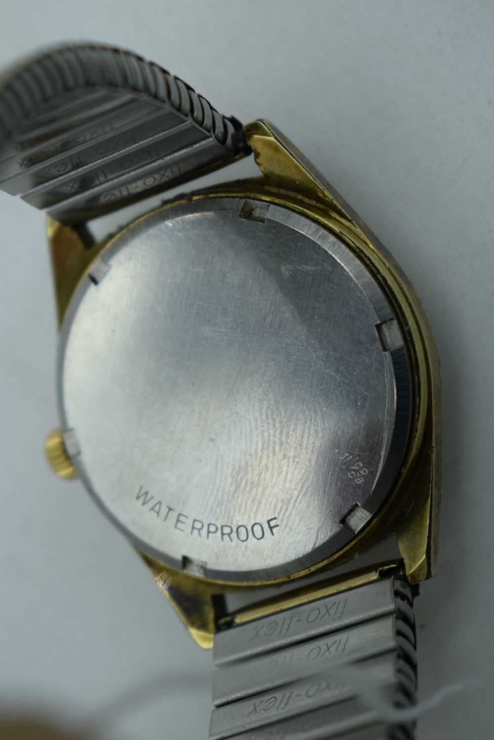 AN OMEGA WRISTWATCH. 3.5 cm wide inc crown. - Image 2 of 3