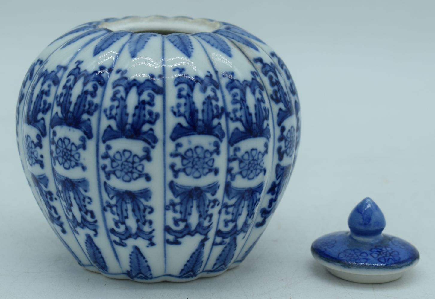 A Chinese porcelain blue and white pumpkin jar with lid 12 cm. - Image 5 of 6