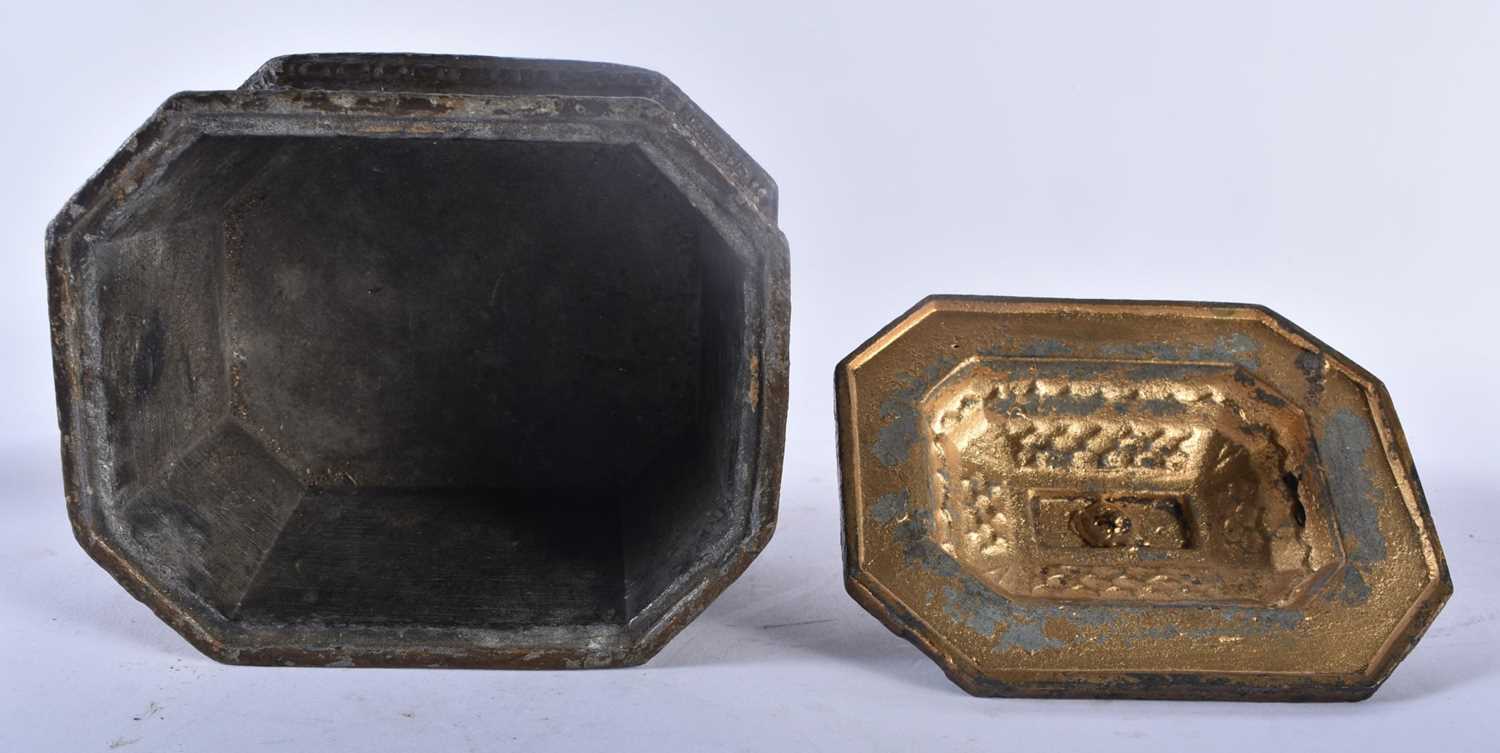 A RARE ANTIQUE PAINTED AND LACQUERED PEWTER TOBACCO BOX AND COVER of Masonic interest. 15 cm x 13 - Image 4 of 4