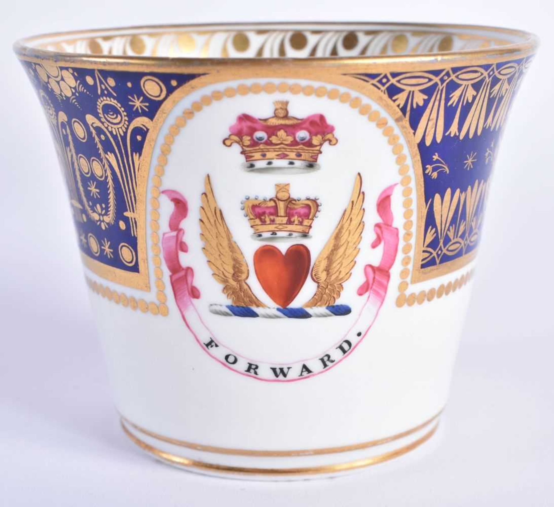 TWO LATE 18TH/19TH CENTURY CHAMBERLAINS WORCESTER CUPS AND SAUCERS one painted with an armorial, the - Image 5 of 13