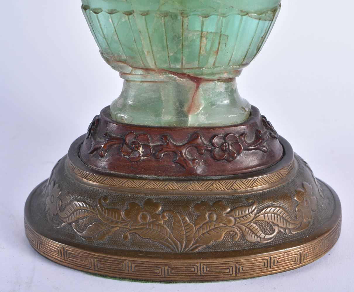 A LARGE 19TH CENTURY CHINESE CARVED GREEN QUARTZ VASE AND COVER LAMP Qing. 50 cm high. - Image 4 of 7